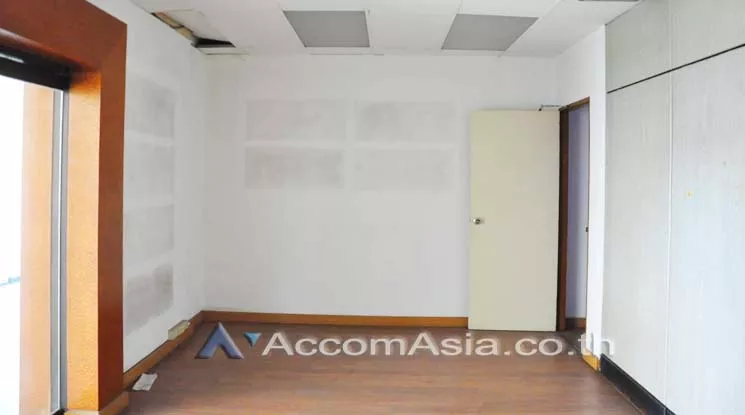 4  Office Space For Rent in Sukhumvit ,Bangkok BTS Nana at Comfort high rise AA10559